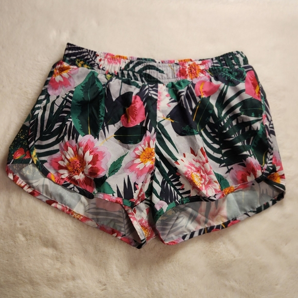 Old Navy Active Hawaiian Go-Dry Running Shorts Size XS - Picture 16 of 16